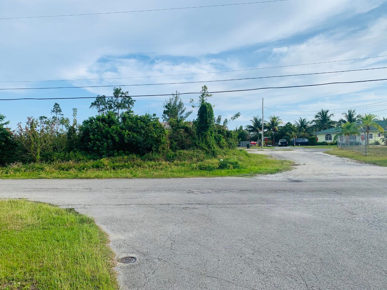REDUCED PRICE 1A Forest Lane, Bahamia A La Carte Bahamas Realty